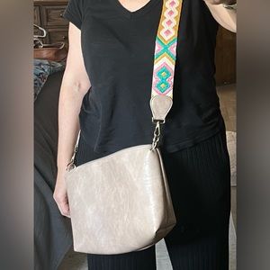 Social threads crossbody bag with strap!